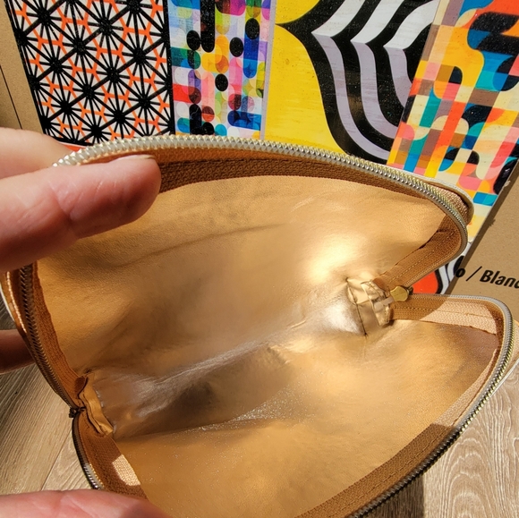 Kitsch Cosmetic Bag - Picture 5 of 8